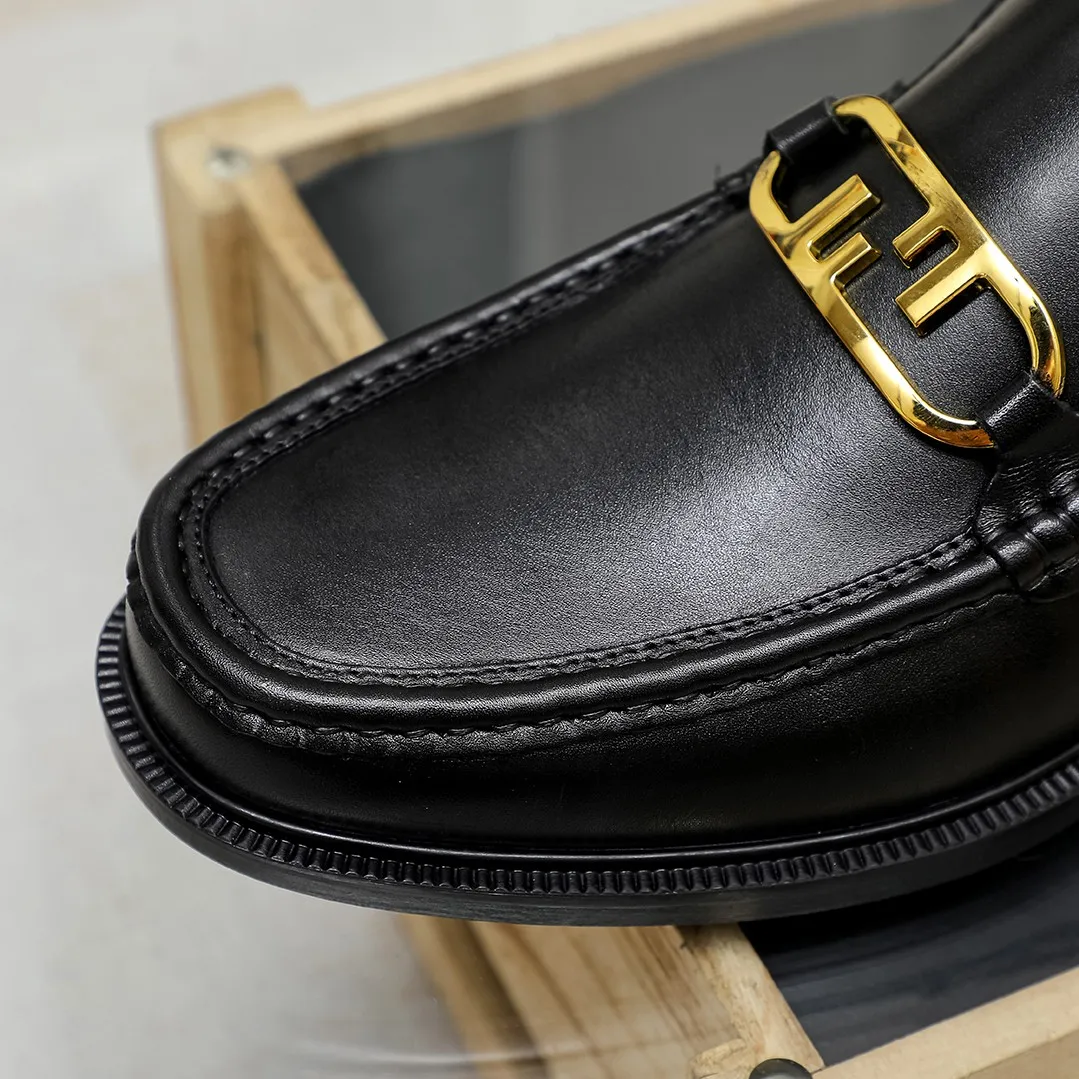 Men's shoes💰440 🕷🕷【FENDI】The latest men's formal leather shoes🇨🇳Classic series not to be missed💯The first layer is made of imported first-layer cowhide☘Original quality, the leather is smooth and delicate🎋The version is awesome, the perfect streamlined silhouette🍇🐮Leather lining, black, size 38-45...